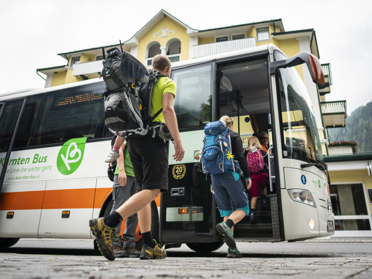 Wanderbus@Alpine-PearlsIDietmar-Denger-1200x900.jpg